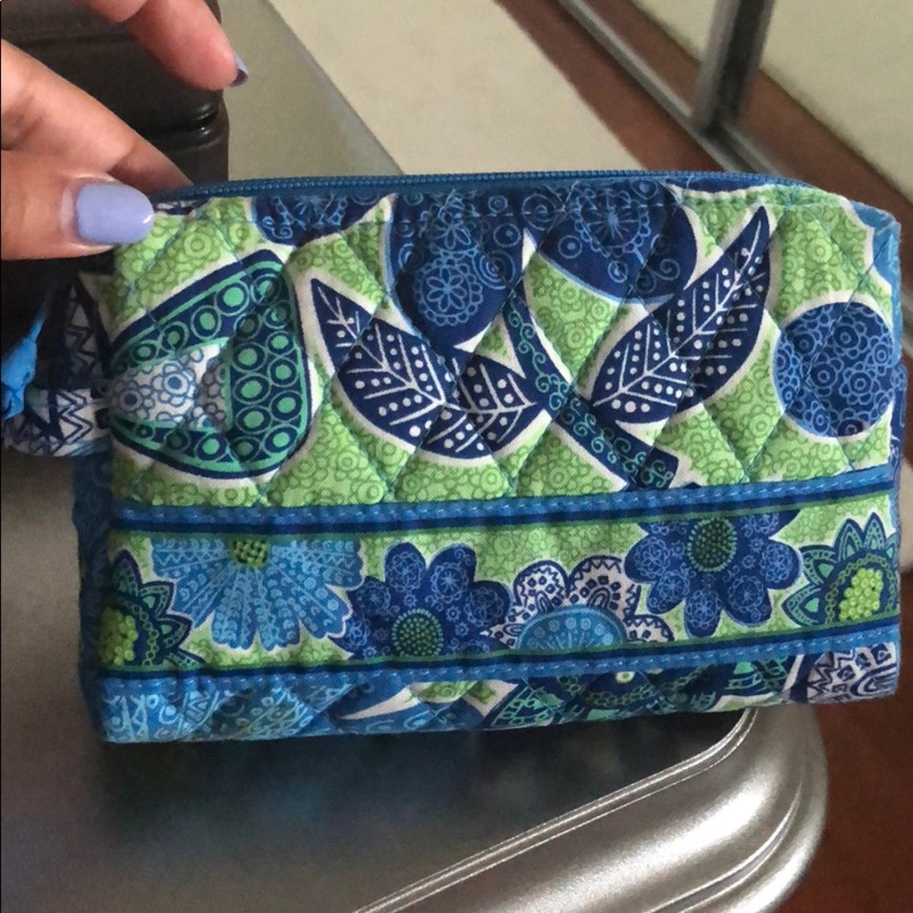 vera bradley makeup bag